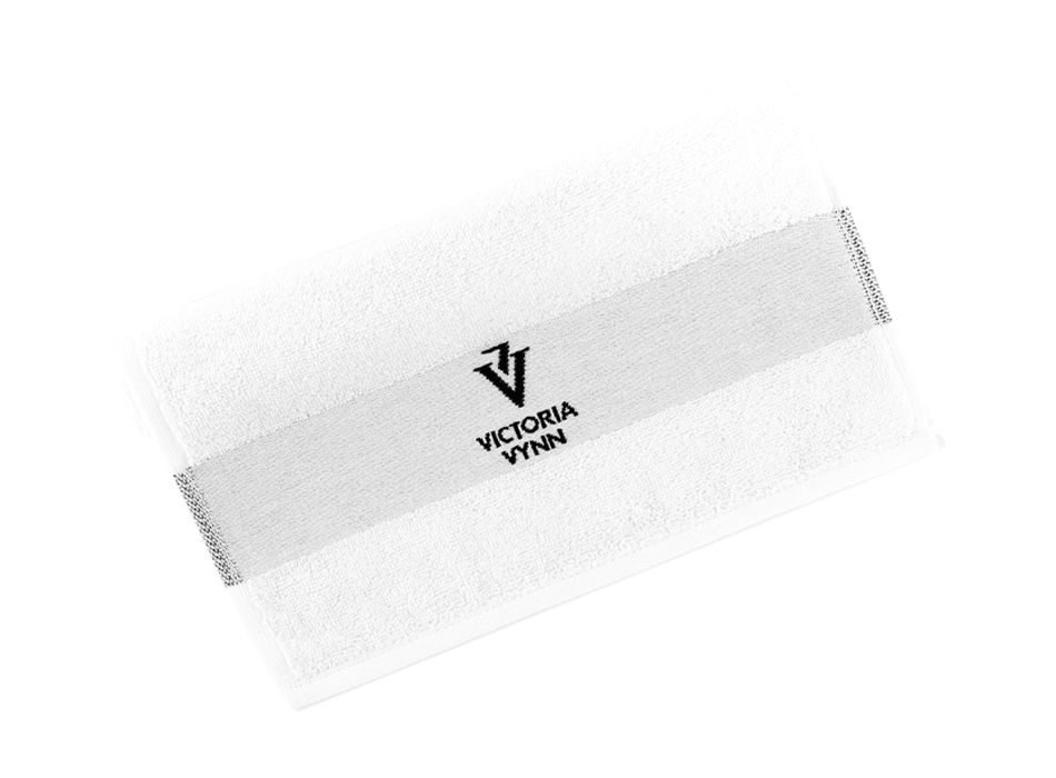 TOWEL, white with logo / RĘCZNIK BIAŁY z logo - VICTORIA VYNN